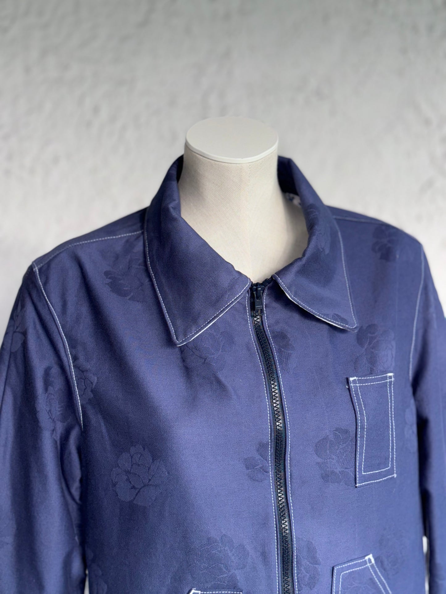 blue roses cotton jacket by KIOKU Studio collar close up