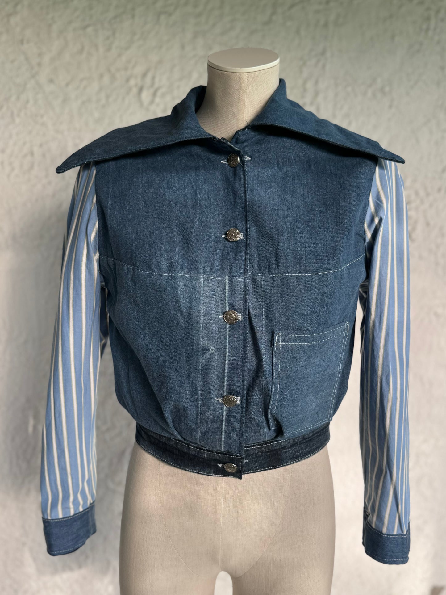 dark blue reversible cropped denim jacket by KIOKU Studio reversed side view