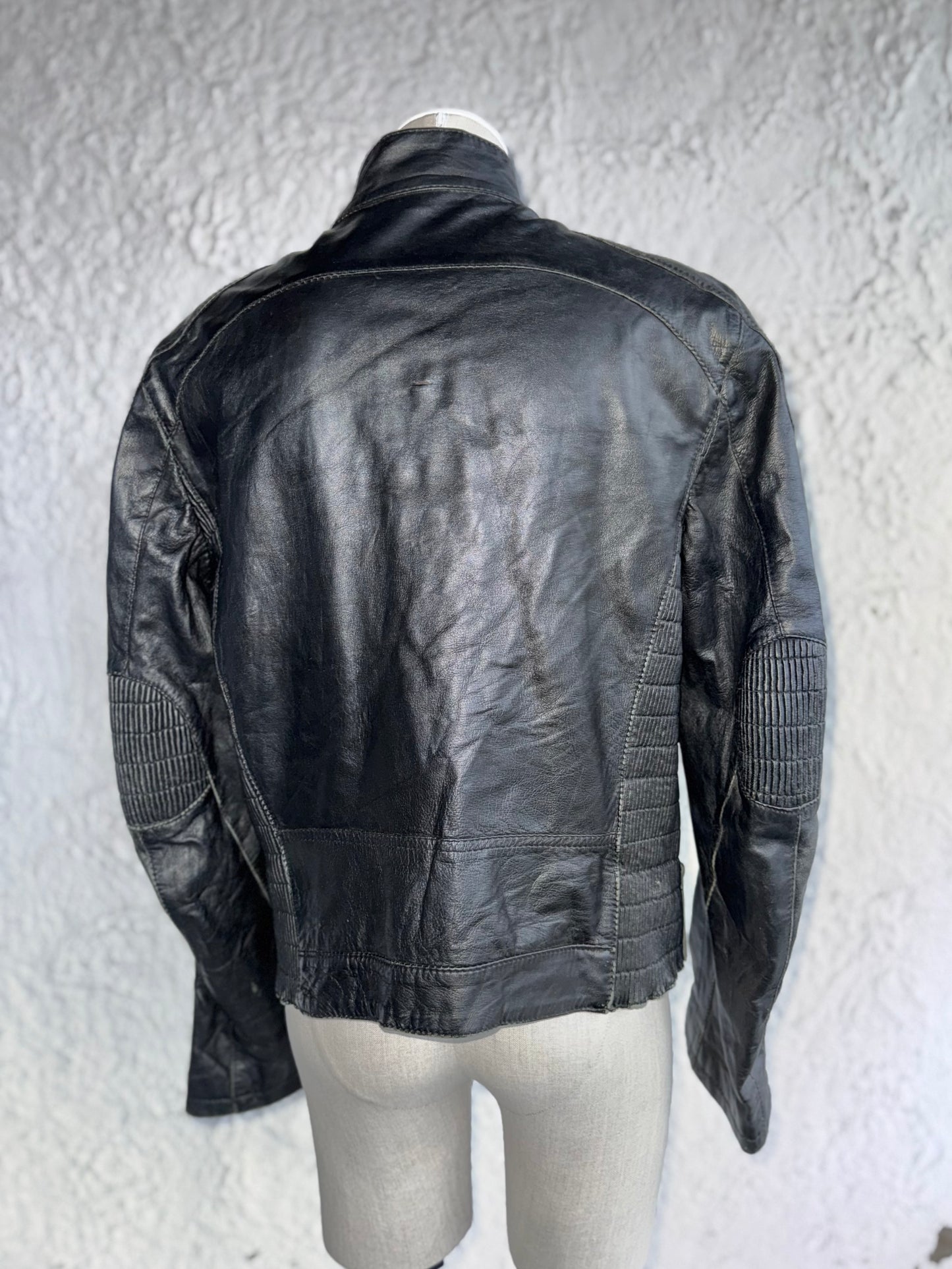 y2k black leather jacket • quintessence