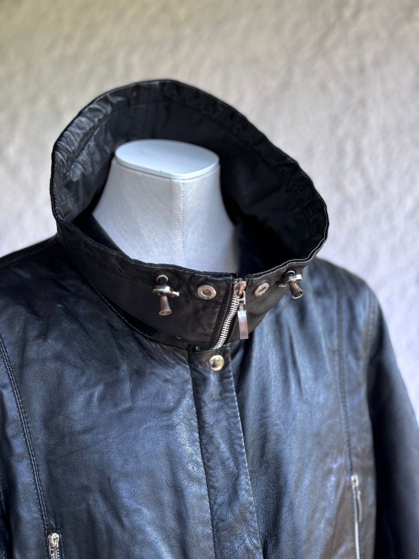 Y2K black leather coat • Saki