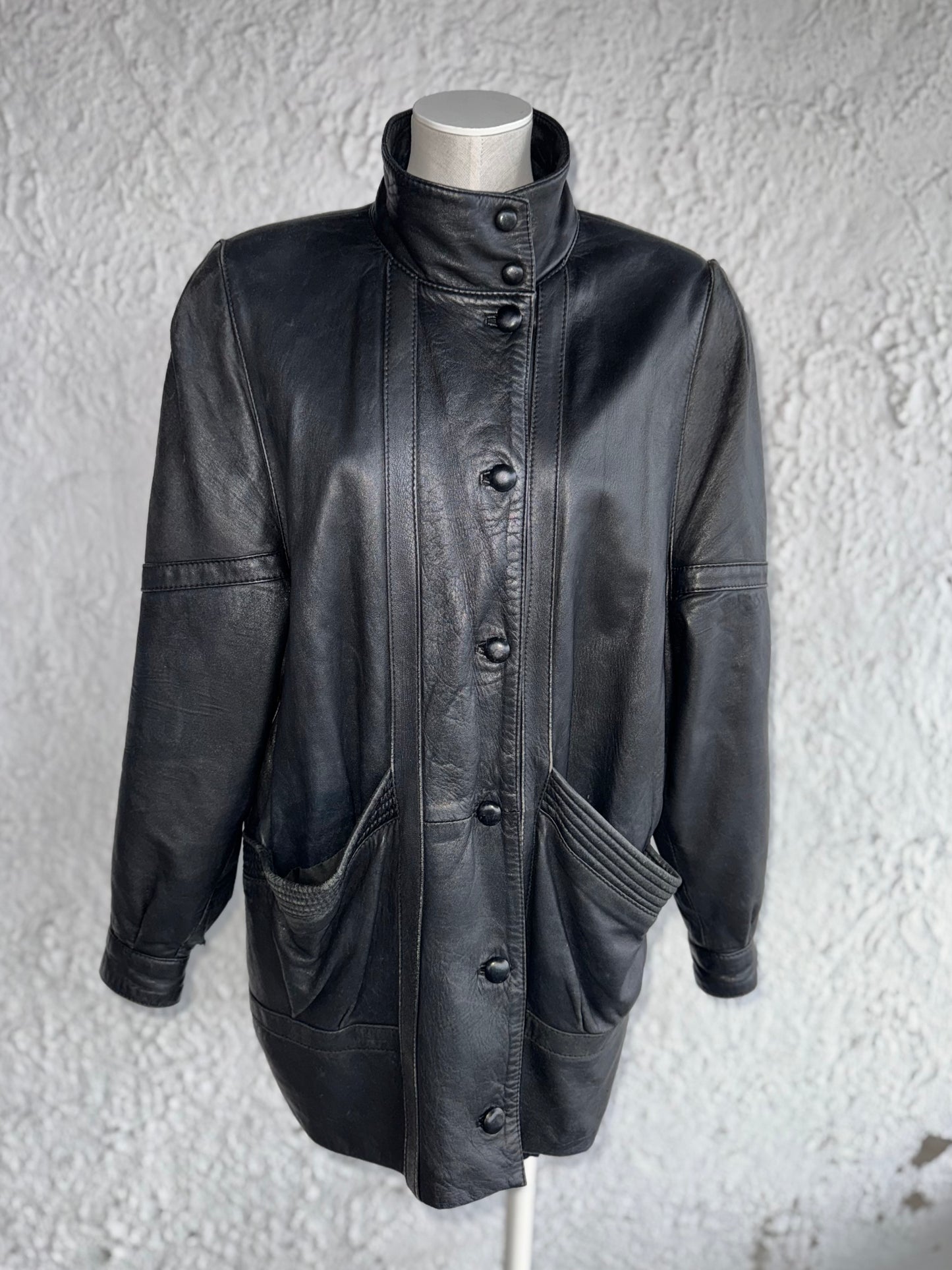 1980s vintage black leather jacket • clover