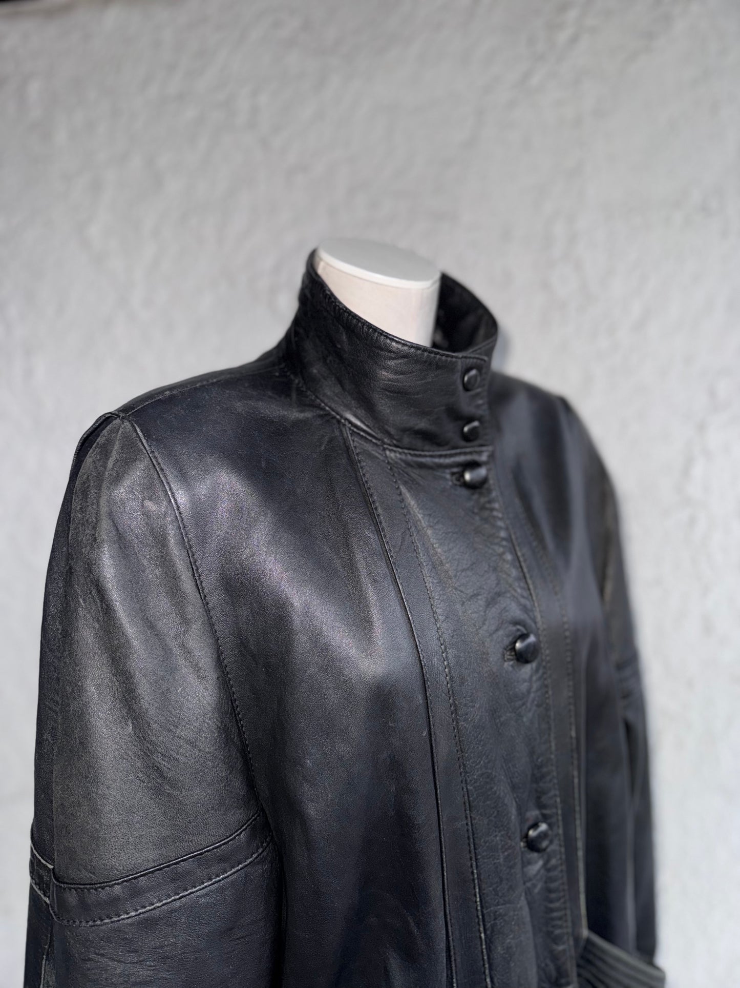 1980s vintage black leather jacket • clover
